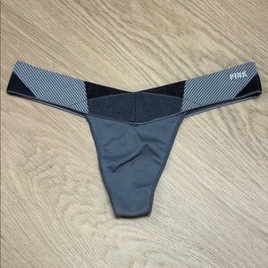 PINK Victoria's Secret Thong Panty XS